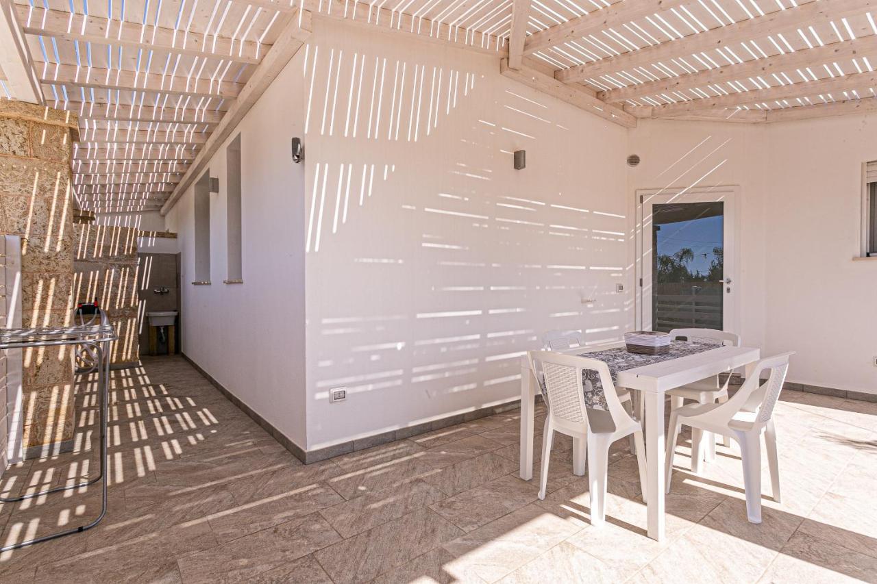 Resort Almaredamarra Con Piscina E Idromassaggio Sul Mare Torre San Giovanni Ugento Exterior photo