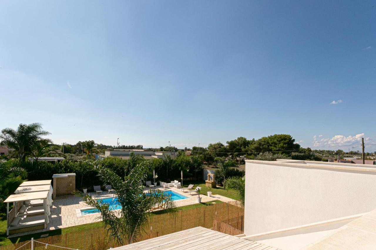Resort Almaredamarra Con Piscina E Idromassaggio Sul Mare Torre San Giovanni Ugento Exterior photo